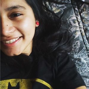 Meet your Posher, Raquel